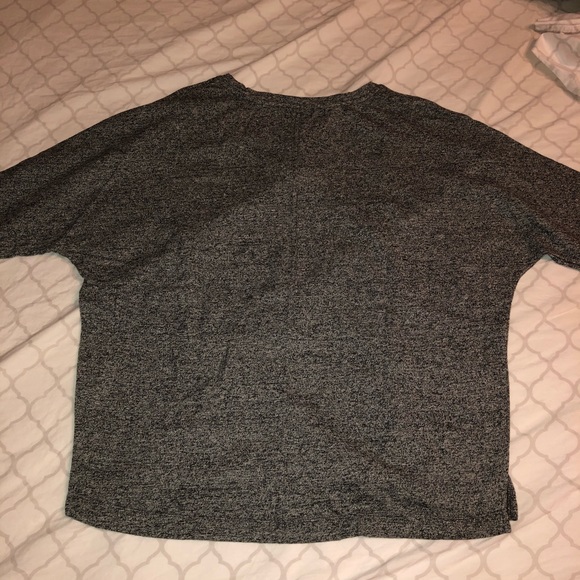 Grey shirt - Picture 3 of 3